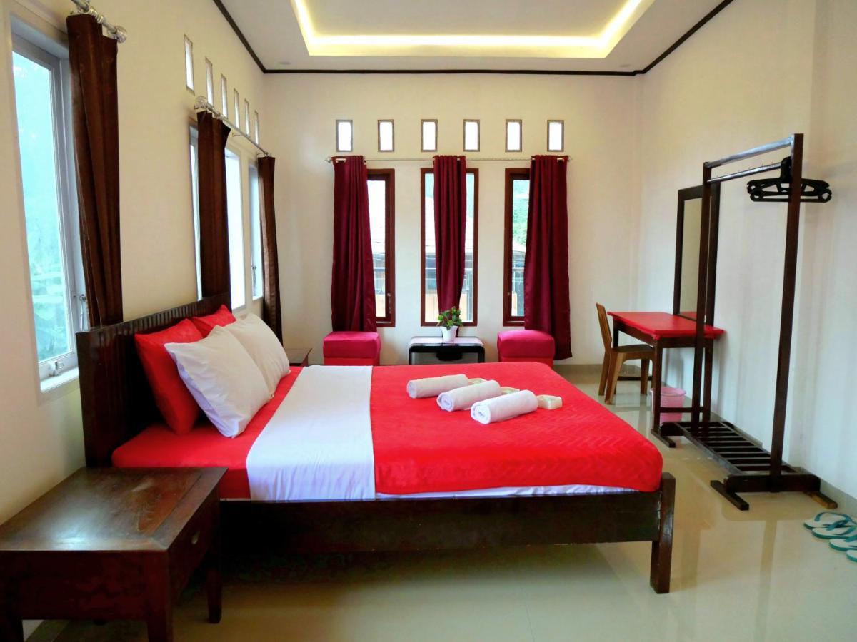 The Sanduk Homestay Rantepao Exterior photo