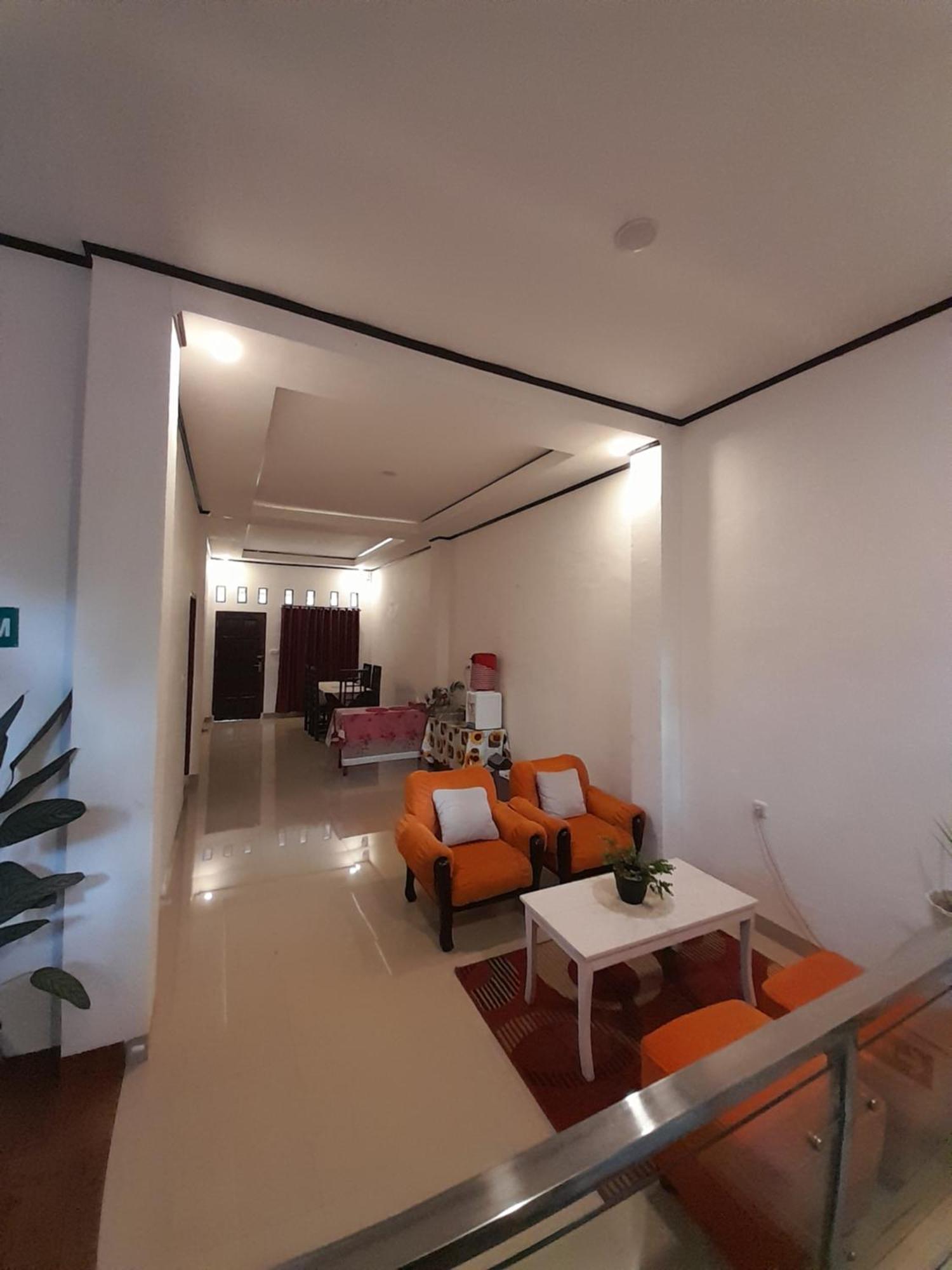 The Sanduk Homestay Rantepao Exterior photo